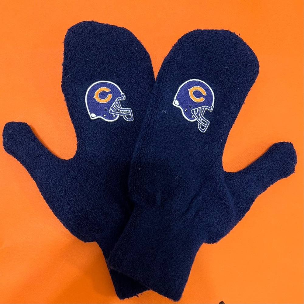 Vintage Chicago Bears Mittens from Soldier Field